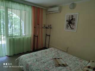 Гостевой дом Лада Поповка Трехместный номер «Комфорт» с душем-12