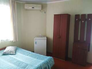 Гостевой дом Лада Поповка Бюджетный двухместный номер с 1 кроватью-4